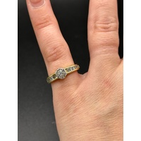 Ladies 18ct Yellow Gold Diamond Cluster Ring