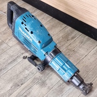 Makita HM1317C 1510W 17kg Demolition Jack Hammer with Breaker Bit and Case
