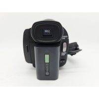 Sony FDR-AX33 Handycam 4K Ultra HD Camcorder ZEISS 10x Lens Bundle
