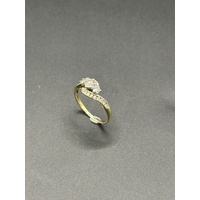 Ladies 9ct Yellow Gold Natural Diamond Ring