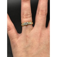 Ladies 18ct Yellow Gold Natural Diamond Ring