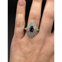 Ladies 18ct Yellow Gold Ruby & Diamond Ring