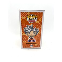 Funko Pop Goku Ultra Instinct Kamehameha #1211 2022 Fall Convention