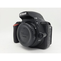 Nikon D5600 24.2MP DSLR Camera with AF-P 18-55mm VR Lens Bag Charger
