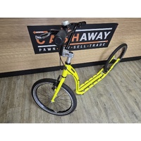 Kostka Twenty Max Adult Footbike Kick Scooter 20/20 Wheels 150kg Neon Yellow