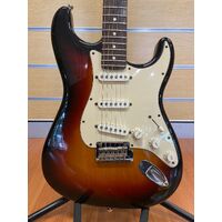 Fender USA Made 2008 Standard Stratocaster 3-Tone Sunburst Finish (Pre-owned)