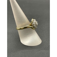 Ladies 18ct Yellow Gold Diamond Flower Ring