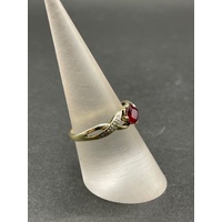 Ladies 9ct Yellow Gold Red Gemstone Ring