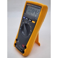 Fluke 179 True RMS Digital Multimeter with Case