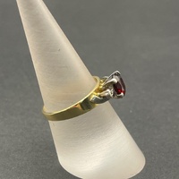 Ladies 18ct Yellow Gold Red Gemstone Vintage Design Ring