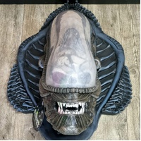 NECA Alien Xenomorph Trophy Wall Plaque Collectible Figure Display
