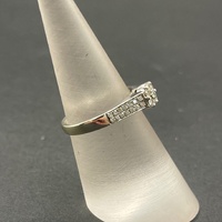 Ladies 18ct White Gold Diamond Cluster Ring