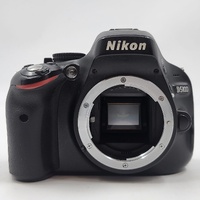 Nikon D5100 16.2MP DSLR Camera Kit 18-55mm VR Lens 8GB SD with Charger Strap