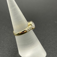 Ladies 9ct Yellow Gold Cubic Zirconia Ring