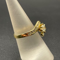 Ladies 18ct Yellow Gold Natural Diamond Engagement Ring
