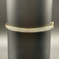 Ladies 9ct Yellow Gold Natural Diamond Oval Bangle