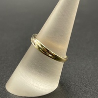 Ladies 9ct Yellow Gold Natural Diamond Ring
