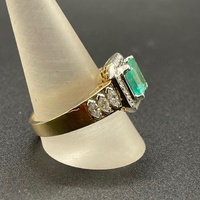 Unisex 9ct Yellow Gold Aqua Gemstone and Diamond Ring