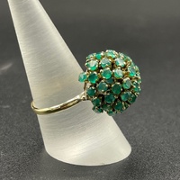Ladies 10ct Yellow Gold Cluster of Green Gemstone Ring