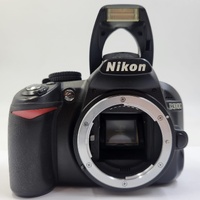 Nikon D3100 Digital SLR Camera Body Shutter Count 20314 with Strap and Battery