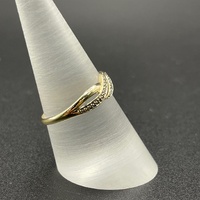 Ladies 9ct Yellow Gold Natural Diamond Ring
