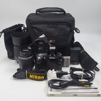 Nikon D90 12.3MP DSLR Camera Kit Low Shutter Count 2471 with Accessories