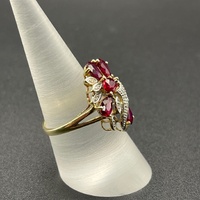 Ladies 9ct Yellow Gold Red Gemstone & Diamond Ring