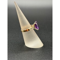 Ladies 9ct Yellow Gold Purple Gemstone & Diamond Ring
