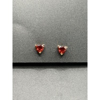 Ladies 9ct Yellow Gold Red Heart Gemstone Stud Earrings