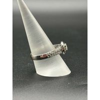 Ladies 18ct White Gold Diamond Cluster Ring