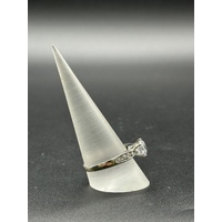 Ladies 14ct White Gold Cubic Zirconia Solitaire Ring