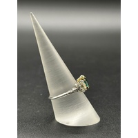 Ladies 18ct White Gold Green Gemstone & Diamond Ring