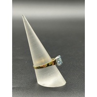 Ladies 18ct Yellow Gold Blue-Coloured Gemstone & Diamond Ring