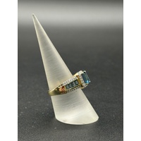 Ladies 9ct Yellow Gold Aquamarine & Diamond Ring