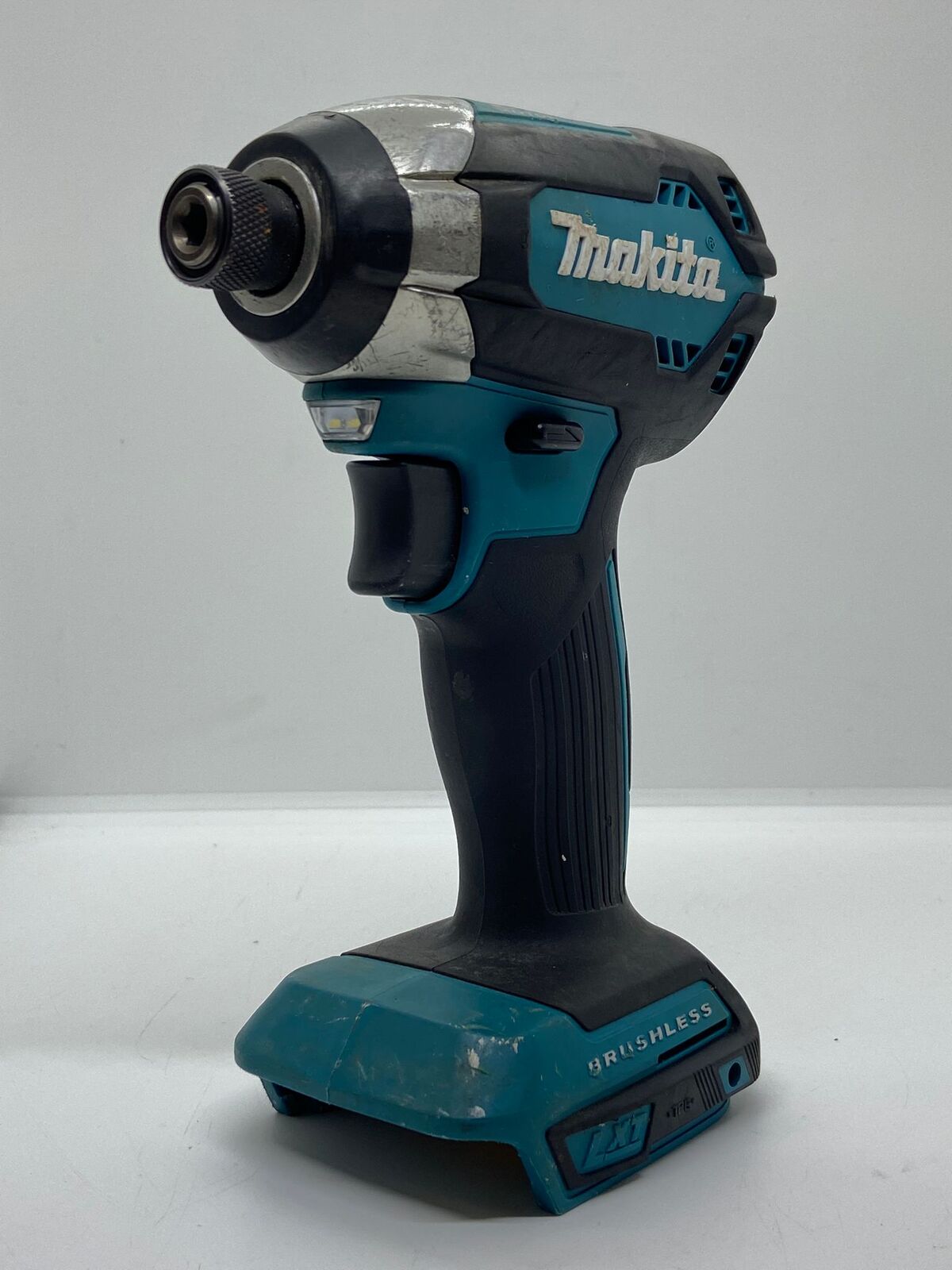 Image of Makita DTD153 impact driver at Makita Direct website