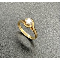 Ladies 18ct Yellow Gold Diamond Ring Elegant Fine Jewellery Timeless Style