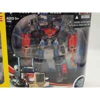 Transformers Dark of the Moon Optimus Prime with Deluxe Class Comettor