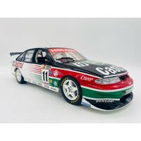 Classic Carlectables 1:18 Holden VS Commodore 1997 Bathurst Winner (Pre-owned)