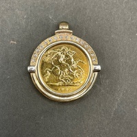 Unisex 22ct Yellow Gold Half Sovereign Pendant