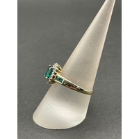 Ladies 9ct Yellow Gold Green Gemstones and Diamonds Ring