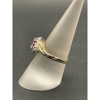 Ladies 9ct Yellow Gold Red Gemstone & Diamond Ring