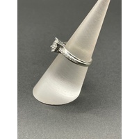 Ladies 9ct White Gold Diamond Cluster Ring