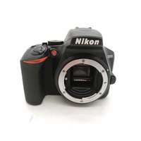 Nikon D3500 Digital Camera with 18-55mm Lens Charger 2x Batteries and Bag