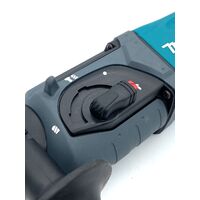 Makita HR2470 Corded Rotary Hammer Drill with Handle and Case 
