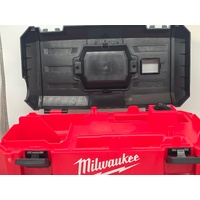 Milwaukee Wet and Dry 18V Vacuum M18WDV with 5.0Ah Battery and Attachments