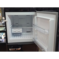 CHiQ 202L Retro Top Mount Fridge Black 148L Fridge and 54L Freezer Capacity