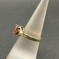 Ladies 9ct Yellow Gold Pink Gemstone Ring