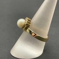 Ladies 18ct Yellow Gold White Pearl Diamond Ring