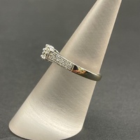 Ladies 18ct White Gold Diamond Cluster Ring