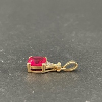 Ladies 9ct Yellow Gold Red Gemstone Pendant